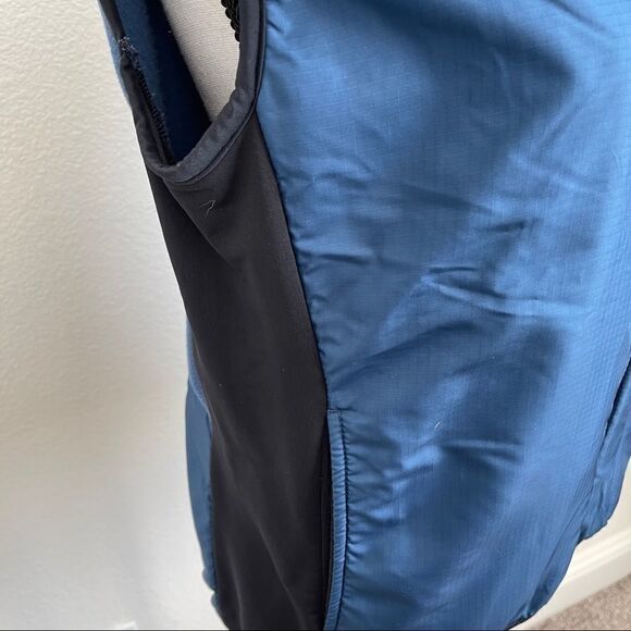 Nordica Sleeveless Fleece and Nylon Vest-Small - Picture 8 of 9